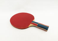 Le racchette di ping-pong della spugna bianca hanno ritornato la doppia gomma con la maniglia colorata
